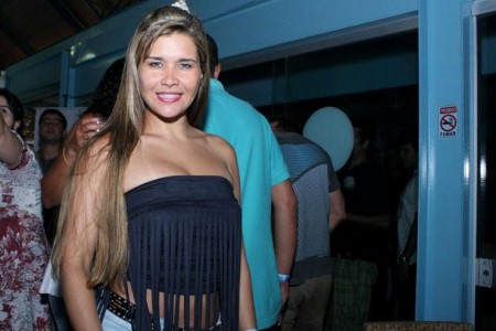 Gracy Kelly comemora aniversário de Sabrina Sato na Vila Isabel